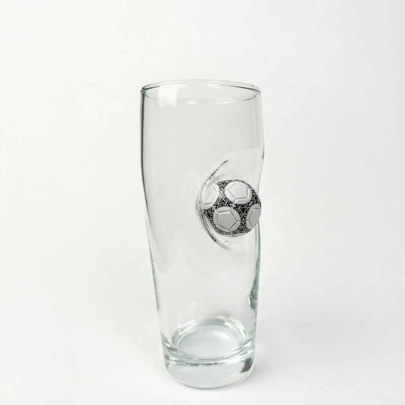 Fussball Bierglas WM 2026 Edition – 605ml Unikat mit echtem Ball-Design