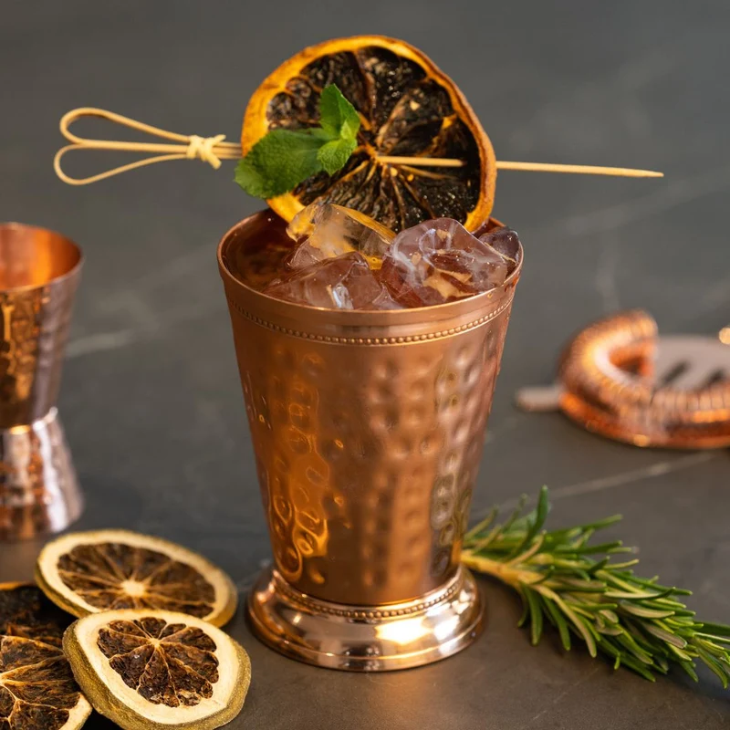 Kupferbecher-Set Caesar – 2x Cocktailbecher (gehämmert, römisch-geprägter Stil, 300 ml)