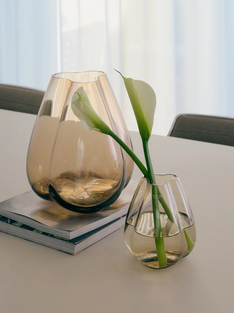 Mini Tulip Vase, brown