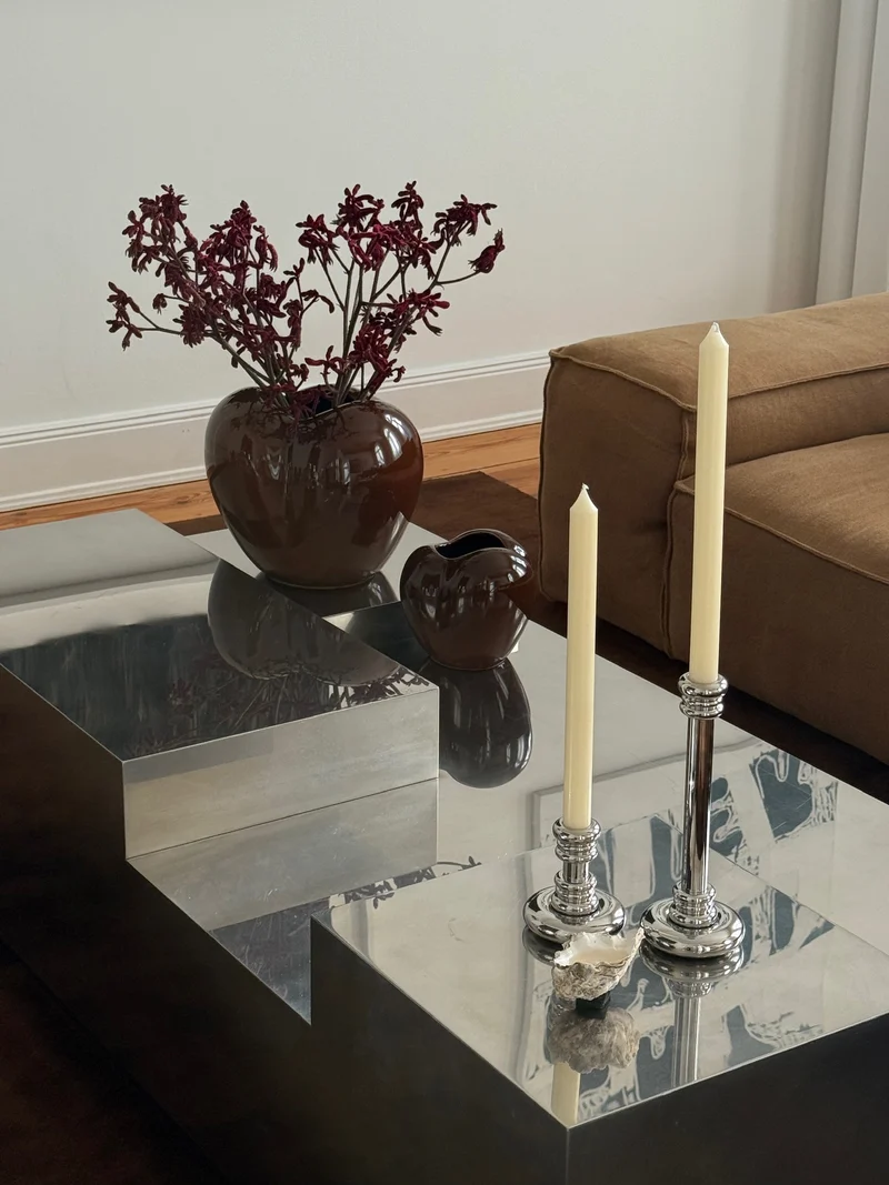 Mini Poppy Vase, chocolate brown