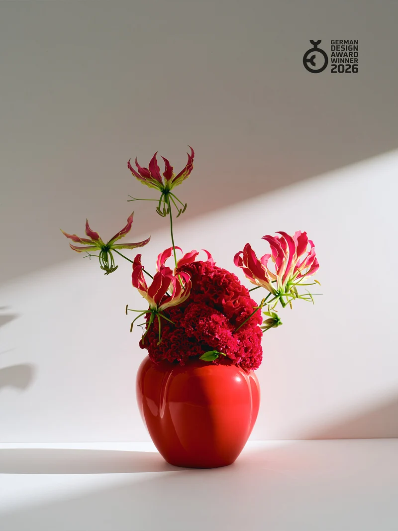 Mini Poppy Vase, hot chili