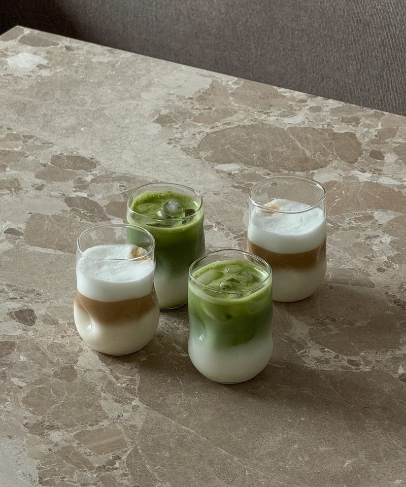Modernes Glas mit Wölbungen | Nizza