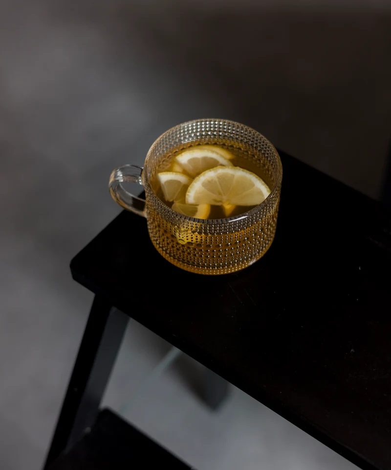 Perlenbesetzte Glastasse | Atlanta