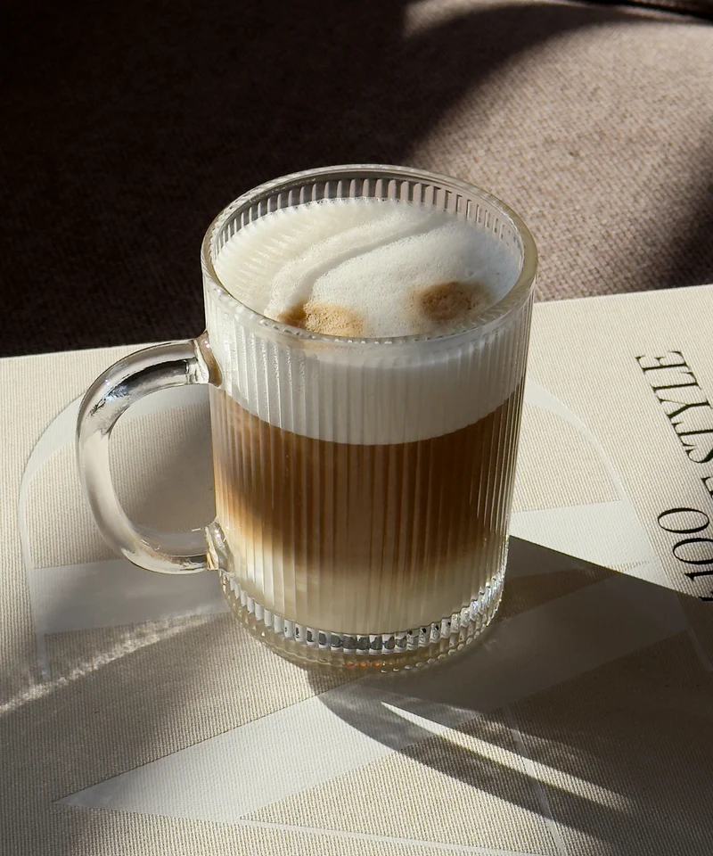 Geriffelte Glastasse (300ml) | Paris