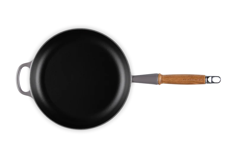 Le Creuset Brat- und Servierpfanne Signature mit Holzgriff flint 26cm