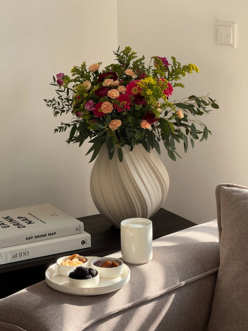 Set aus großer und kleiner Keramik Vase in Beige | Flora