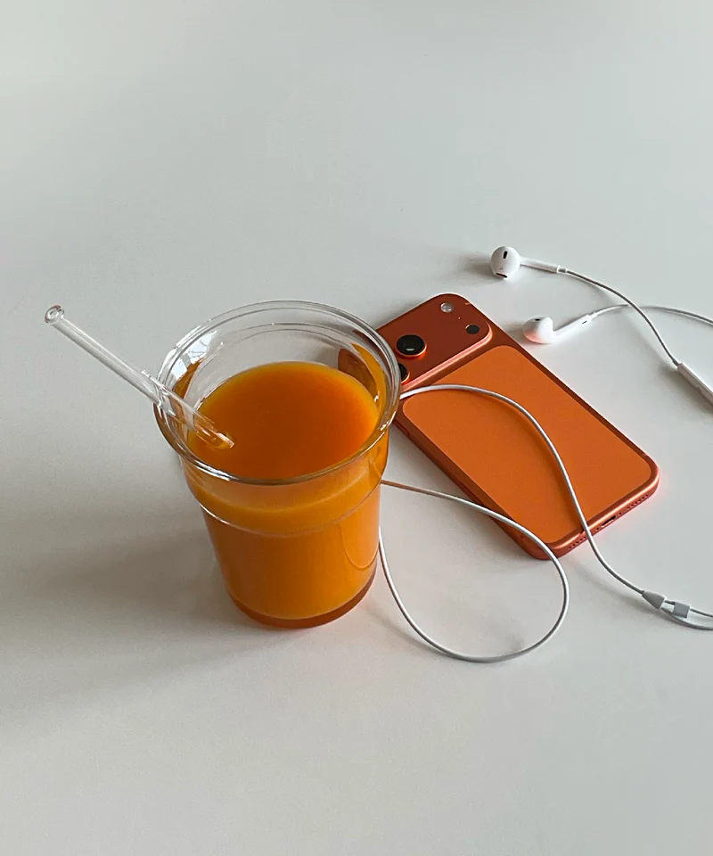 Klares Trinkglas im To-Go Design | Liva