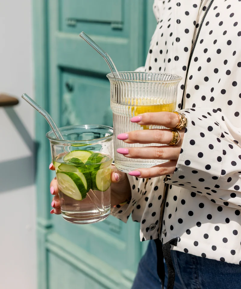Gerilltes Trinkglas im To-Go Design | Liva
