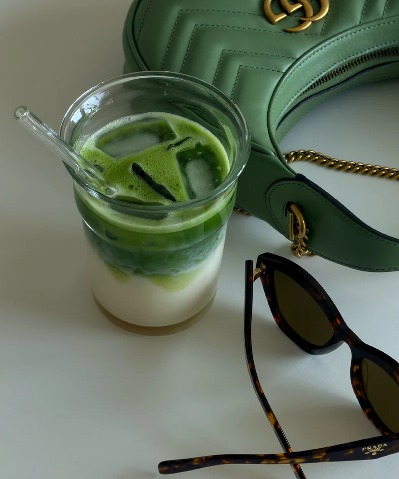 Klares Trinkglas im To-Go Design | Liva