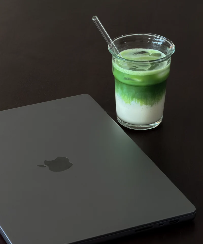 Klares Trinkglas im To-Go Design | Liva