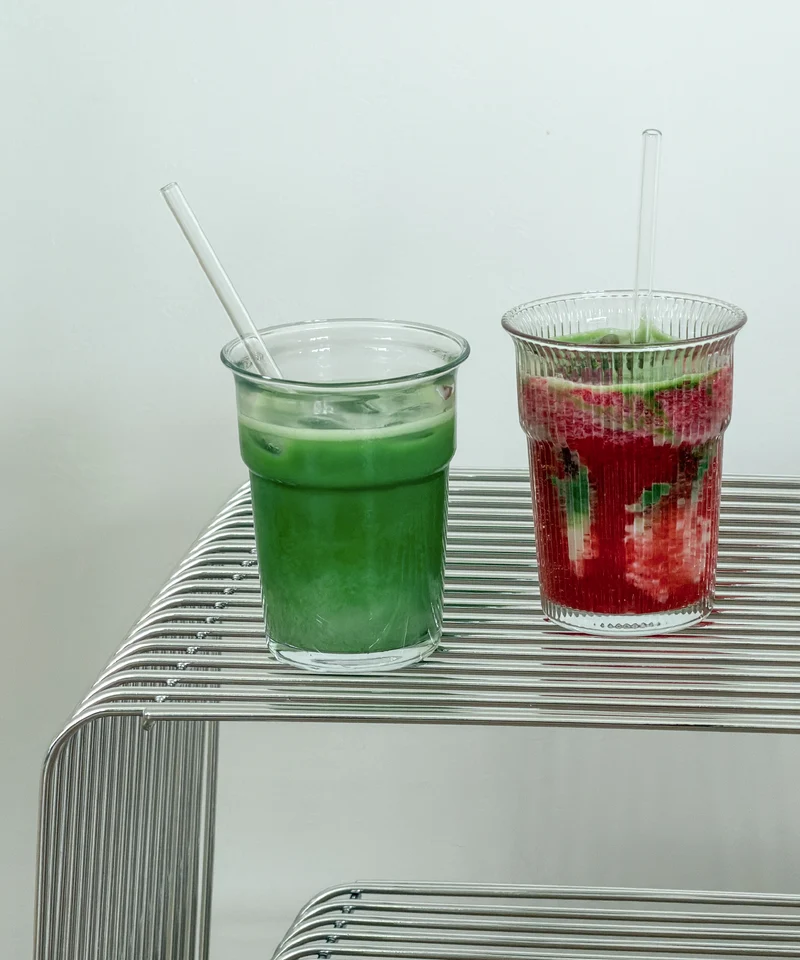 Gerilltes Trinkglas im To-Go Design | Liva