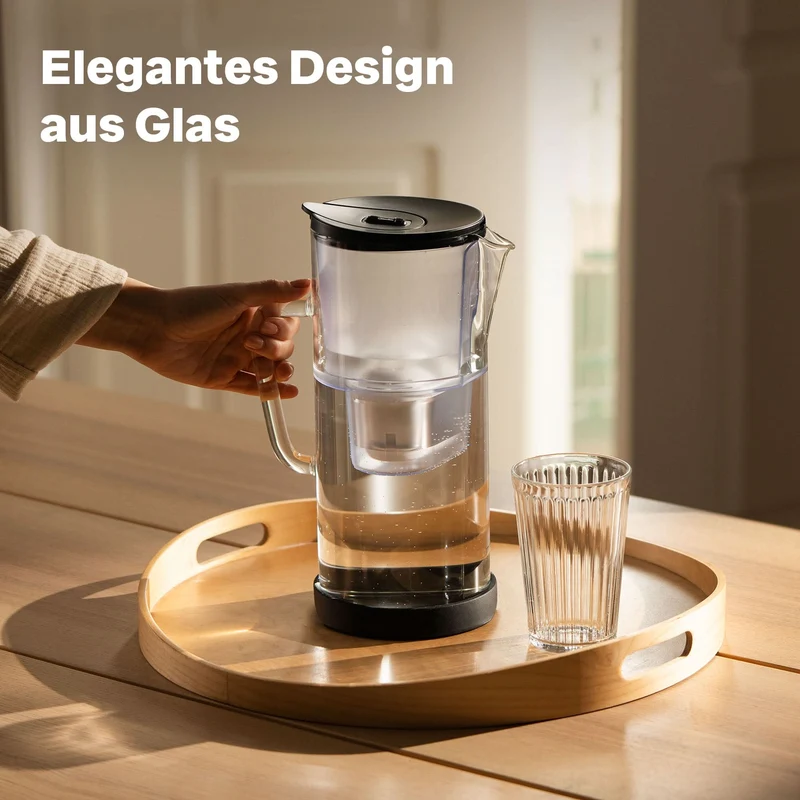 Wasserfilterkanne mit 12 Kartuschen
