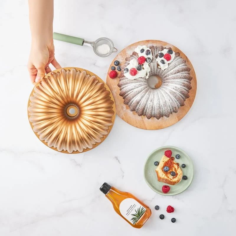 Karaca Cake Pro Geschnittene Goldguss-Kuchenform