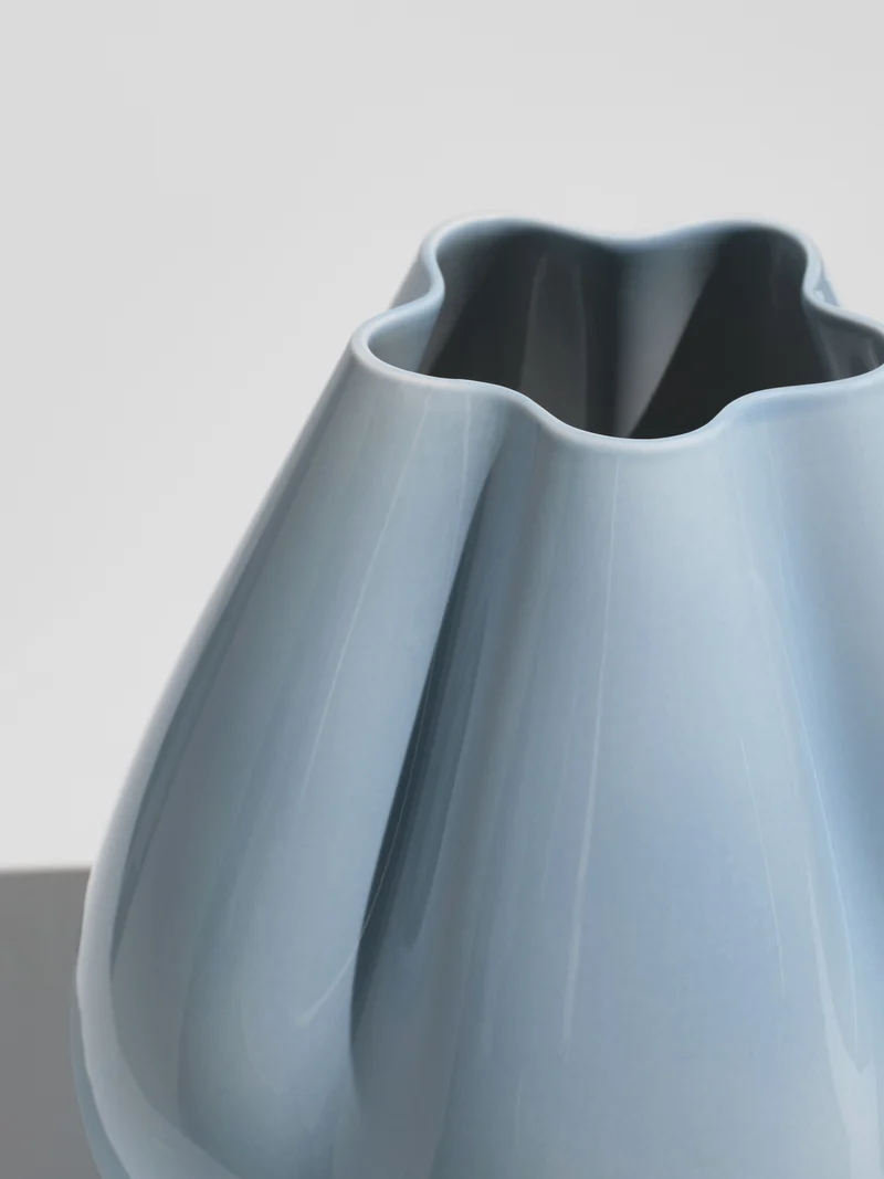Dumpling Vase, baby blue