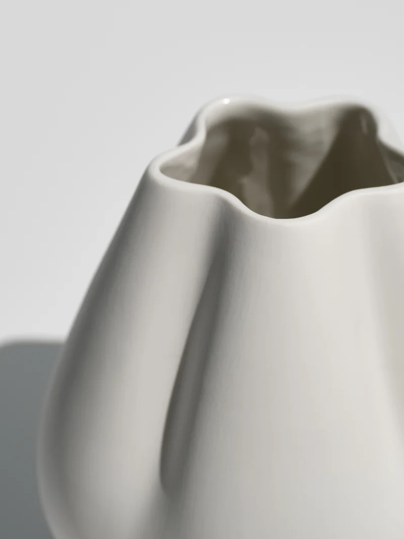 Dumpling Vase, white, matte finish