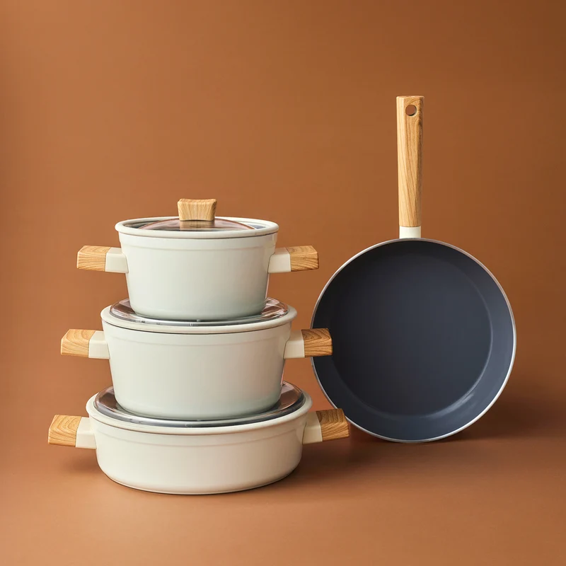 Karaca x Refika Swiss Crystal Cremiges Holz 7-teiliges Töpfe-Set
