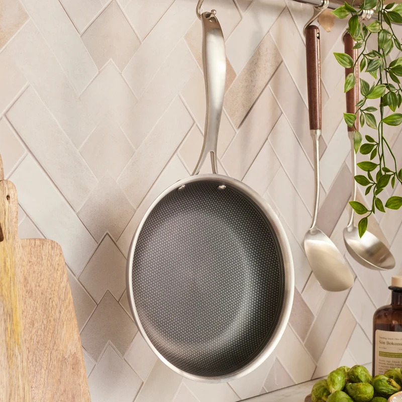 Karaca 5Ply PowerSteel 316+ Edelstahl-Induktionspfanne, 24 cm, Silber