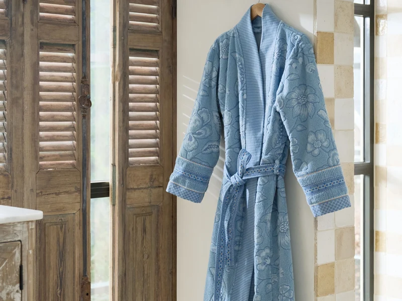 PIP STUDIO Jasmin Jacquard Bademantel light blue M (1 Stück)