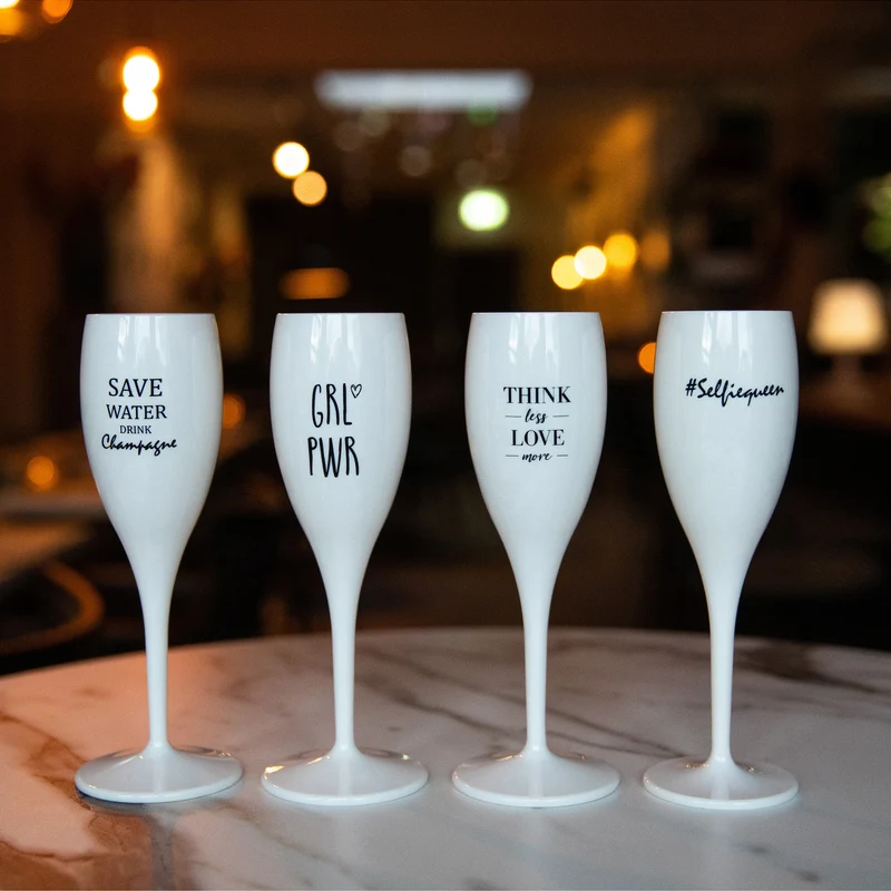 Sektglas CHEERS No. 1 THINK LESS LOVE MORE