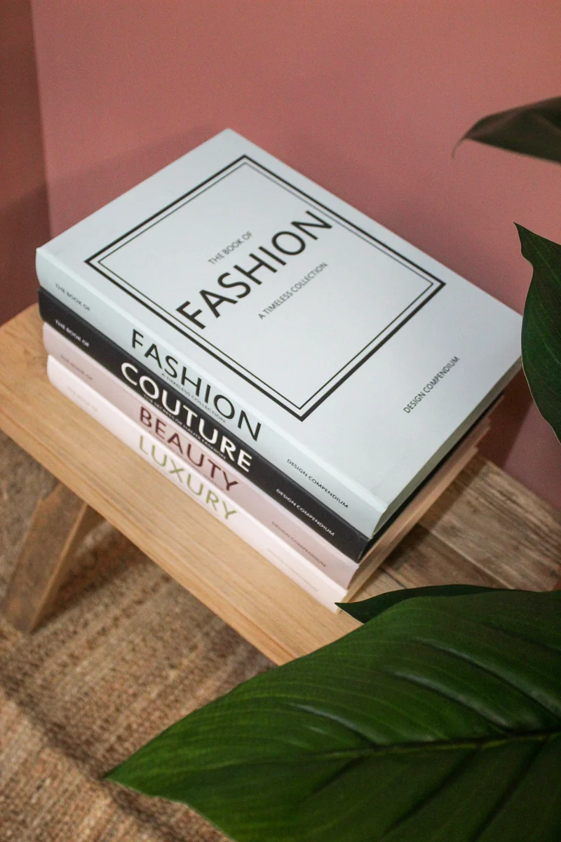 Books fashion 30x21x7cm 4 assortie