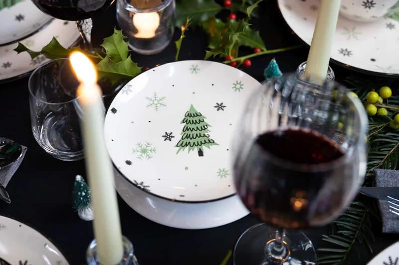 Cookinglife Weihnachtsgeschirrset Grün 18-teilig / 6 Personen - 6 Speiseteller , 6 Frühstücksteller & 6 Schalen