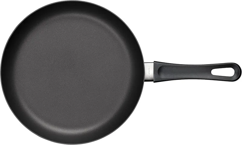 SCANPAN Bratpfanne Classic Induction ø 24 cm - geeignet für alle Wärmequellen - Standard Antihaftbeschichtung