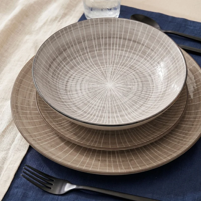 Cookinglife Geschirrset Baia Braun 12-teilig / 4 Personen - 4 Speiseteller, 4 Frühstücksteller und 4 Suppenteller