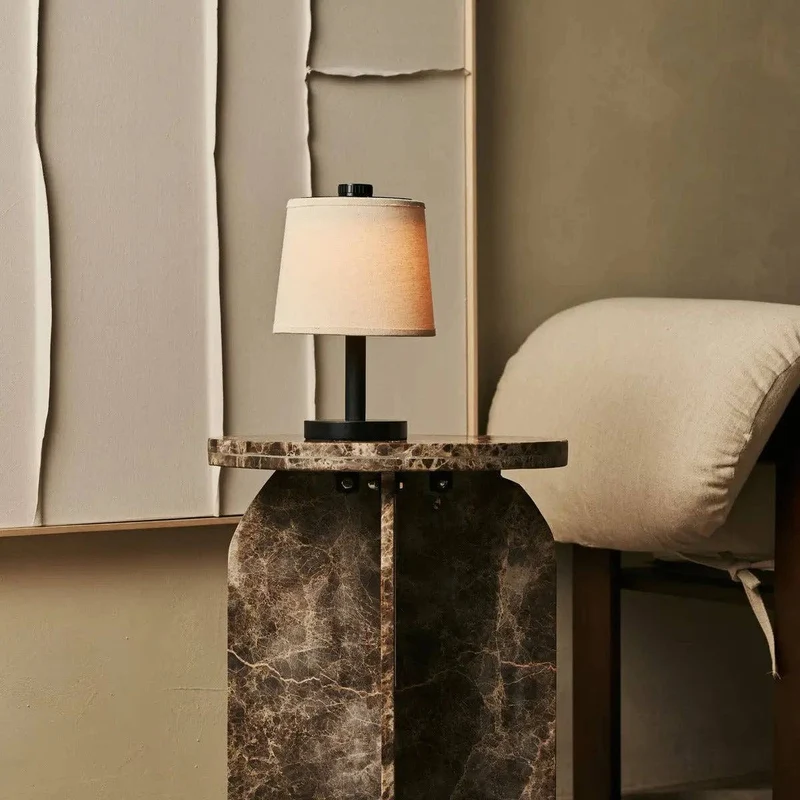 Schwarze Wiederaufladbare Holzlampe Rover | Kabellos, Dimmbare & Leinenmischung