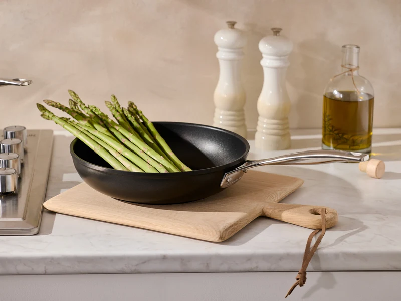 Le Creuset Aluminium-Antihaft Pfanne rund hoch 24cm