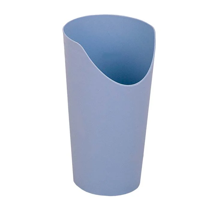Tasse mit Nasenaussparung