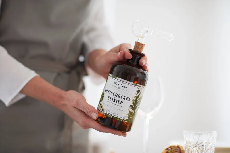 Ausgießer, + Design Geschenkkarton, 2 cl, mundgeblasen