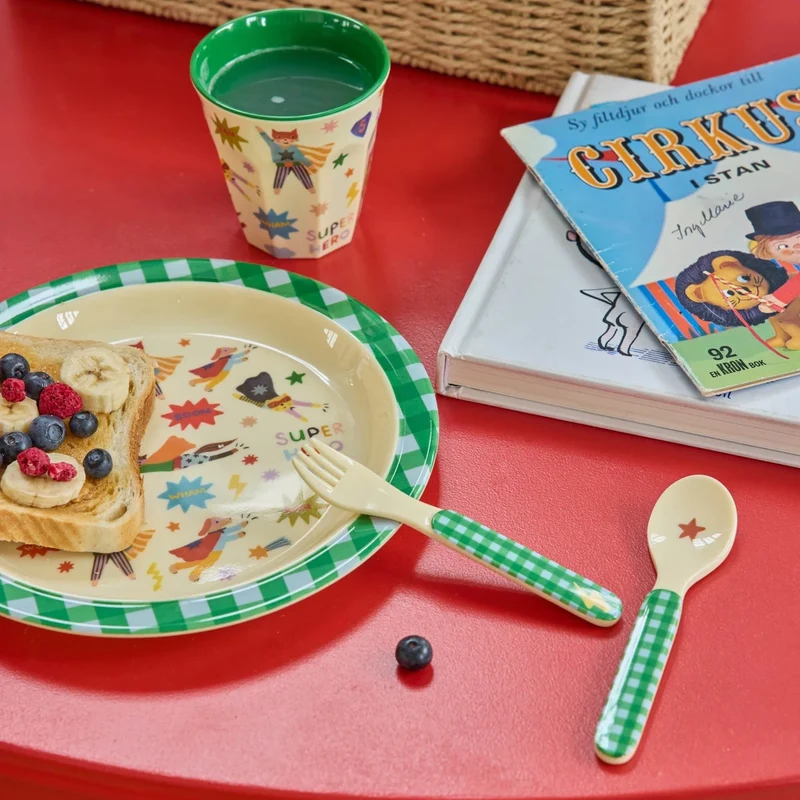 rice mittelgroßer Kinderbecher Hero Green