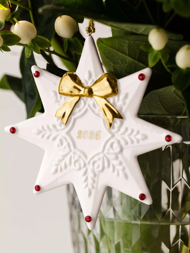 Villeroy & Boch Christmas Classics Ornament Stern 2026