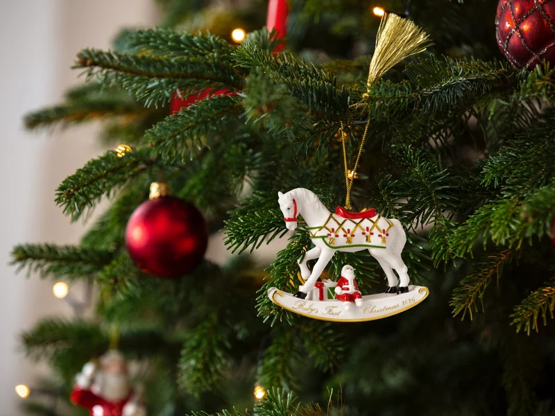 Villeroy & Boch Christmas Classics Ornament Schaukelpferd 2026