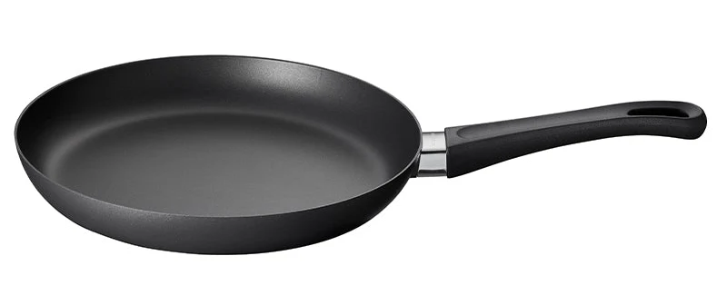 SCANPAN Bratpfanne Classic Induction ø 26 cm - geeignet für alle Wärmequellen - Standard Antihaftbeschichtung