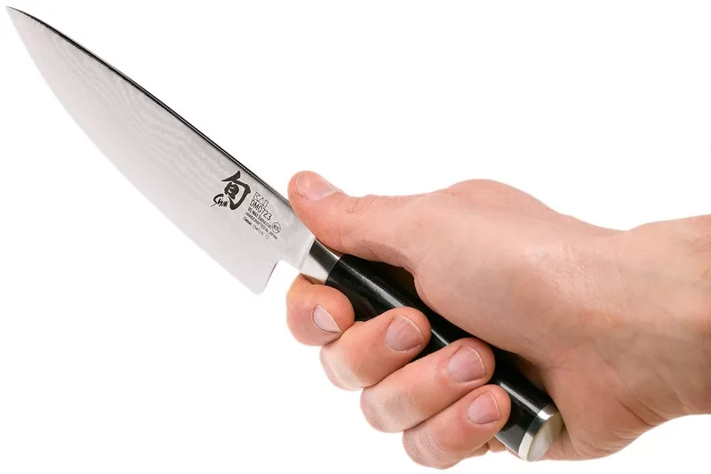 Kai Shun Classic Kochmesser - 32 Lagen Damaszenerstahl - 15 cm - DM-0723