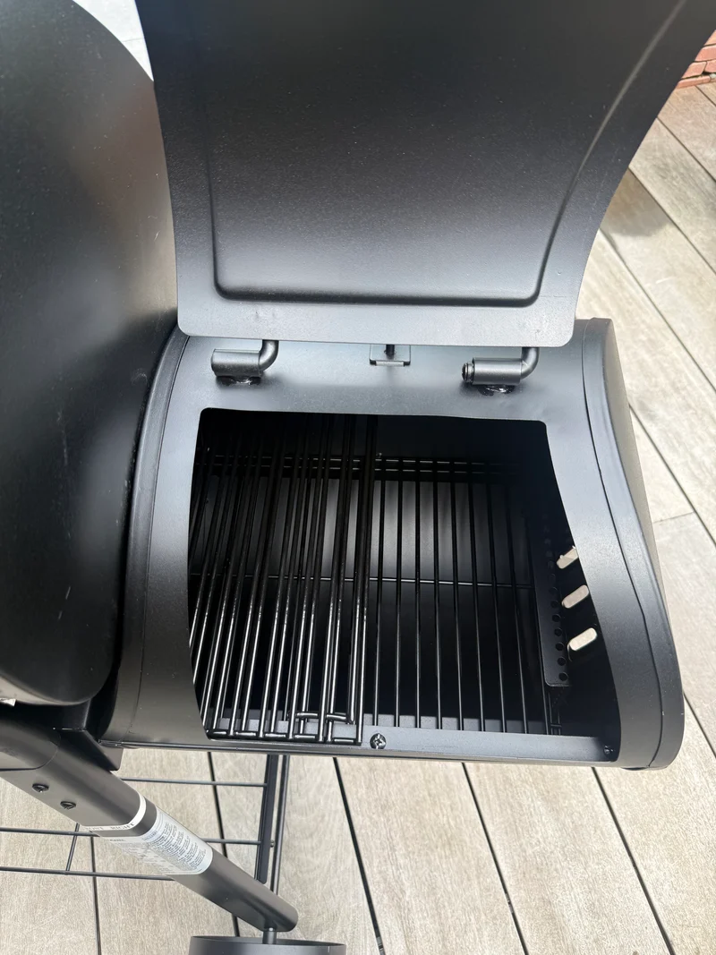 Landmann BBQ / Smoker Vinson 200 - Holzkohlegrill - Grillfläche 70,5 x 39,5 cm
