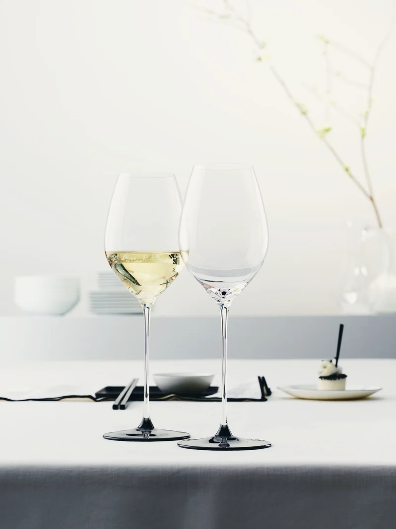 Riedel Weißweinglas Fatto A Mano Black Tie - Sauvignon Blanc / Champagner - 464 ml