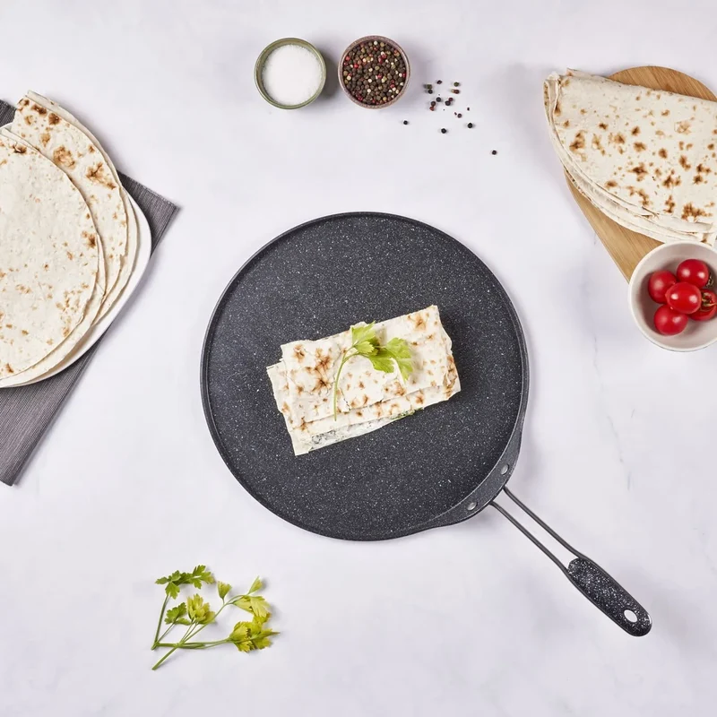 Karaca Love of Kitchen Schwarze Pfannkuchen- und Lavash-Pfanne 34 cm