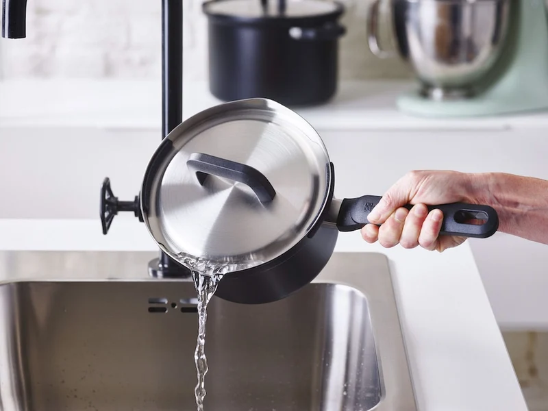 BK Topfset Flow Cool Schwarz 4-teilig -Edelstahl - Kochtöpfe ø 16, 18, 20 cm & Stieltopf ø 16 cm