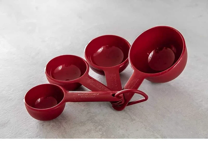 KitchenAid Maßlöffel-Set Core Kaiserrot Kunststoff 4-teilig - 237/118/79/59 ml