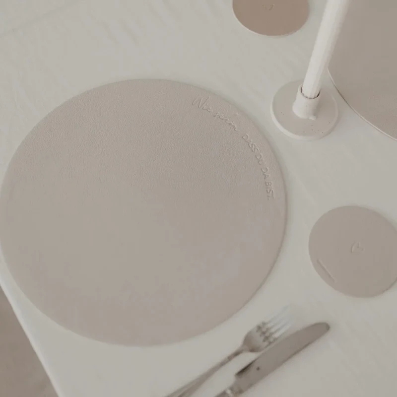 Wendbares Tischset „Wie schön“ Creme