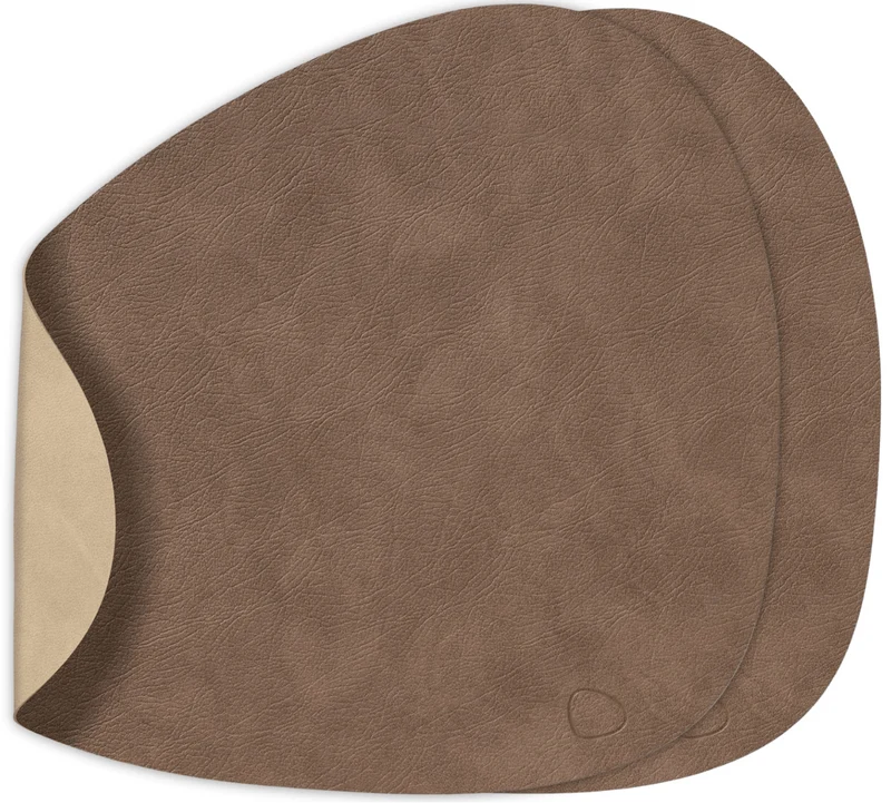 LIND DNA Tischsets Nupo - Leder - Braun / Sand - doppelseitig - Curved - 44 x 37 cm - 2 Stück