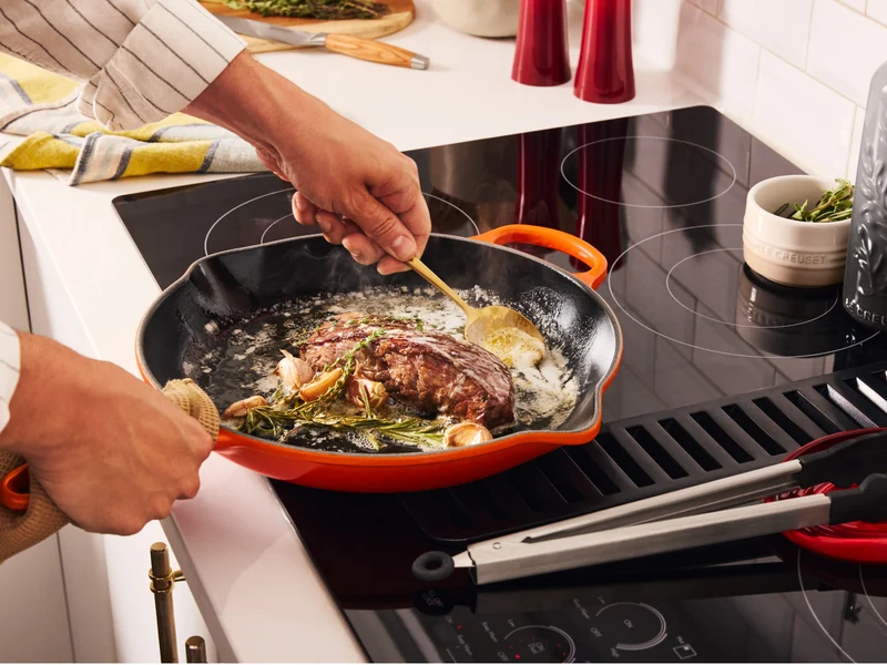 Le Creuset Brat- und Servierpfanne Signature rund ofenrot 30cm