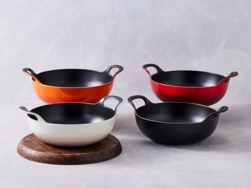 Le Creuset Balti Dish Tradition rund schwarz matt 24cm