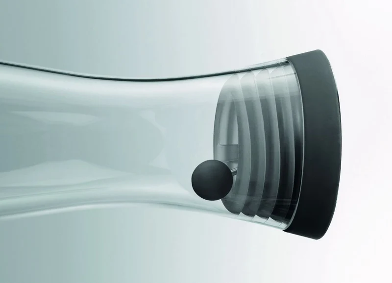 WMF Basic Wasserkaraf - Tropffrei - Inkl. Fruchtfilter - Schwarz / Silber - 1,5 Liter