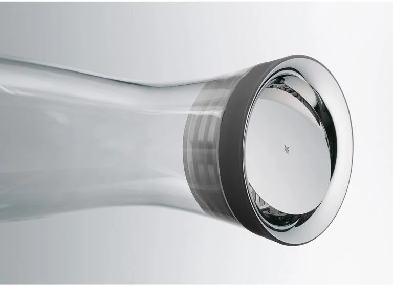 WMF Basic Wasserkaraf - Tropffrei - Schwarz / Silber - 1 Liter