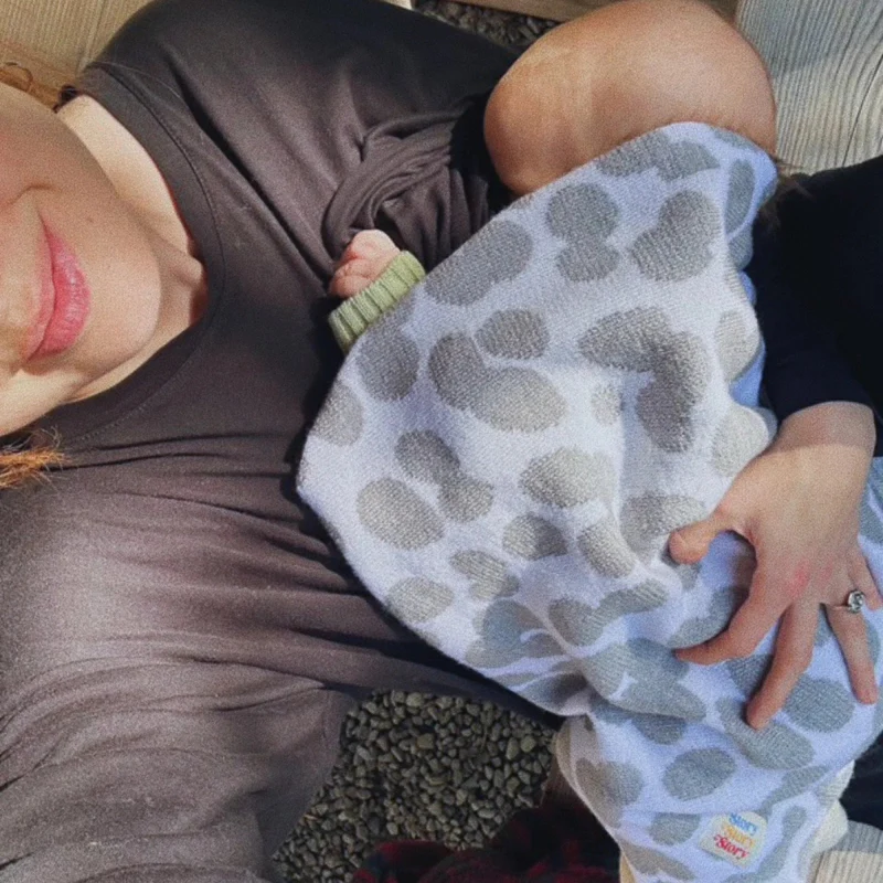Babydecke aus Merinowolle Dotty