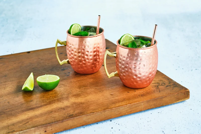 Cosy & Trendy Moscow Mule Cocktailbecher mit Strohhalmen – 450 ml – Gehämmertes Kupfer – 2 Stück