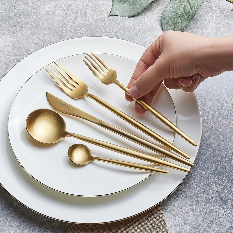 Karaca Jupiter Matte Gold 60-teiliges Besteck für 12 Personen mit Boxed